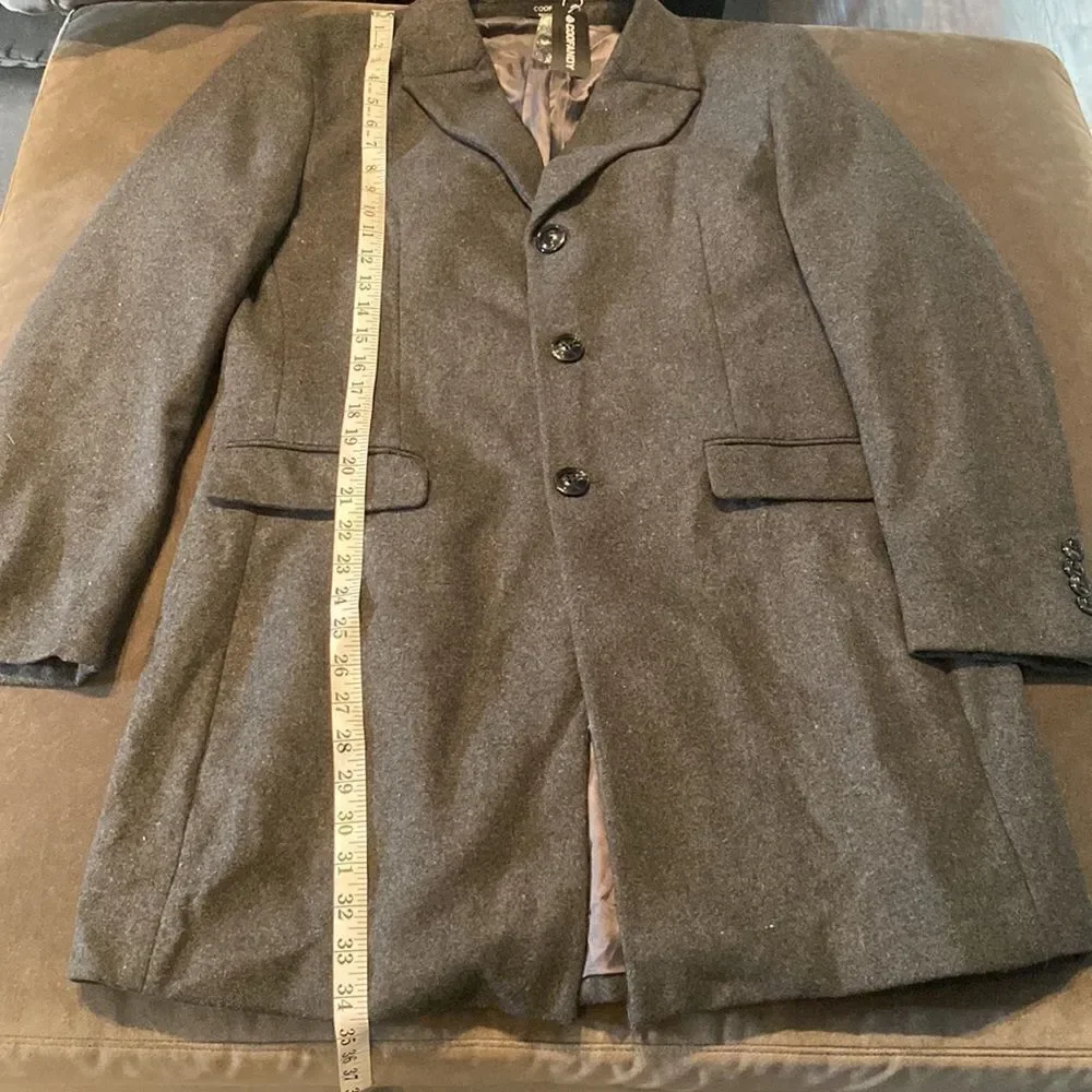 Men’s Gray Coat Winter Jacket with Detachable Plaid Scarf Size M NWT